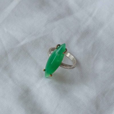 Anillo CRISOPRASA australiana con garra de plata