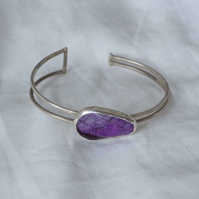 Pulsera SUGILITA en lágrima